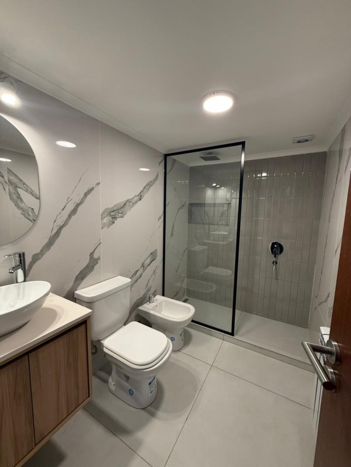 4 amb- cochera y terraza - reciclado y amoblado- Plaza mitre