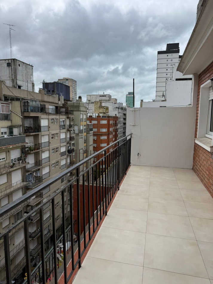 3 Amb. con balcon terraza- Amoblado y Reciclado- MDP
