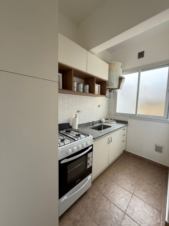 3 Amb. con balcon terraza- Amoblado y Reciclado- MDP