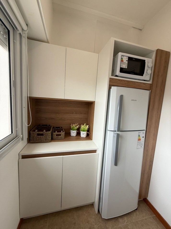 3 Amb. con balcon terraza- Amoblado y Reciclado- MDP