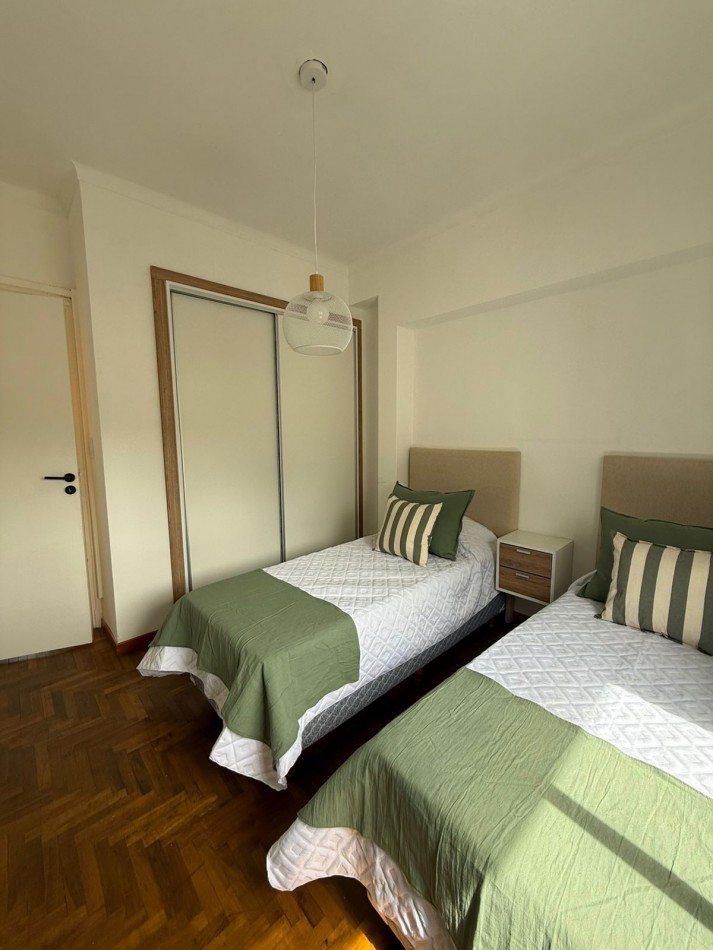 3 Amb. con balcon terraza- Amoblado y Reciclado- MDP