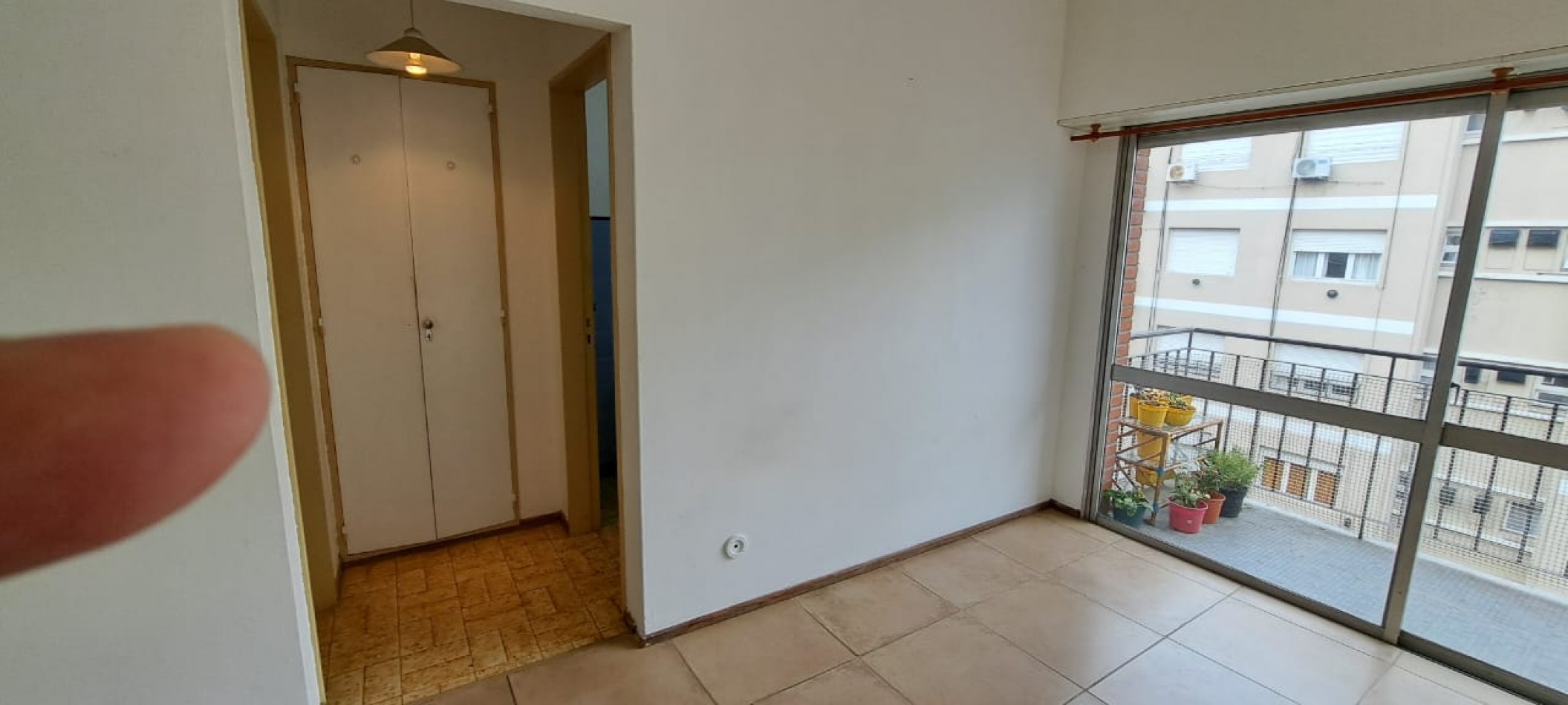 Alquiler 12 m- 1 amb frente con balcon- Centro MdP