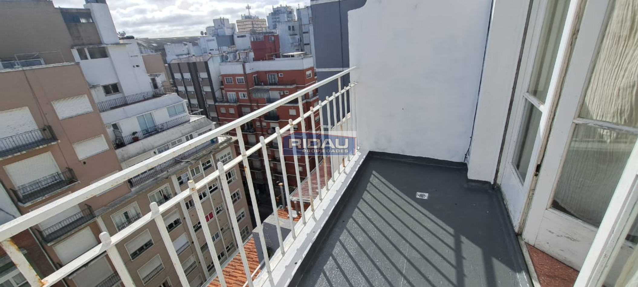 Alq. 24 m. 1 amb calle con balcon- centro MdP