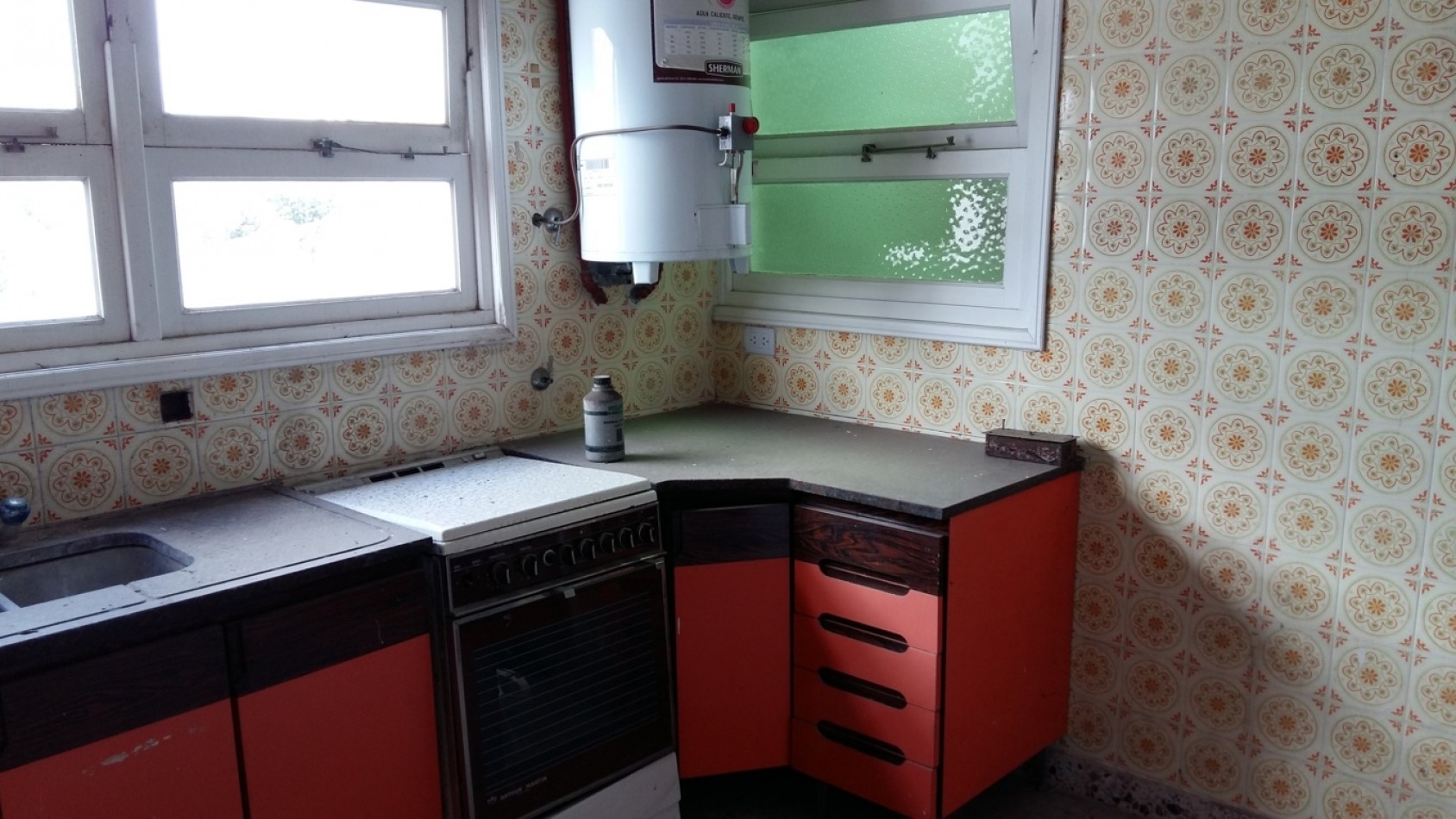 PH 3 amb a la calle con local/garage- 1° piso x escalera