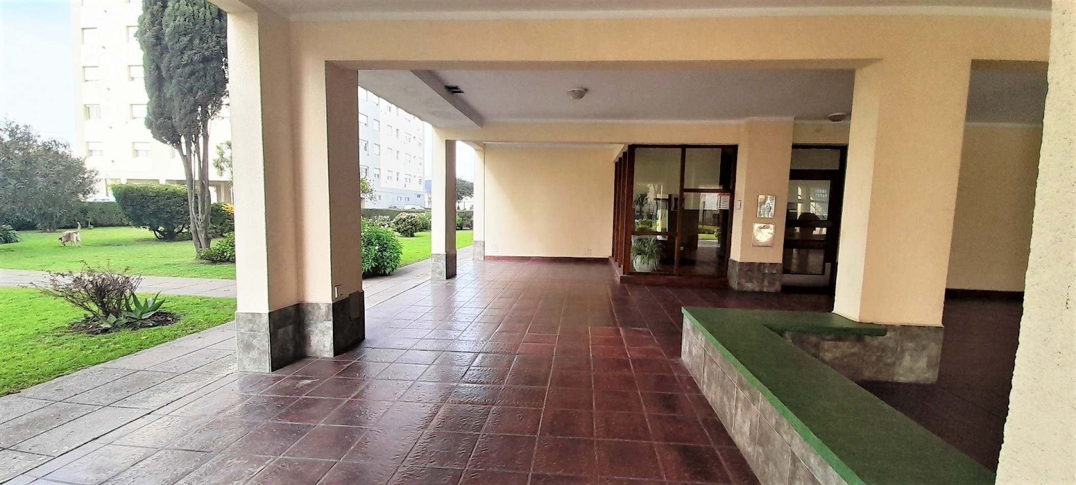 3 amb a la calle c/espacio de cochera- Bahia Blanca y Alberti