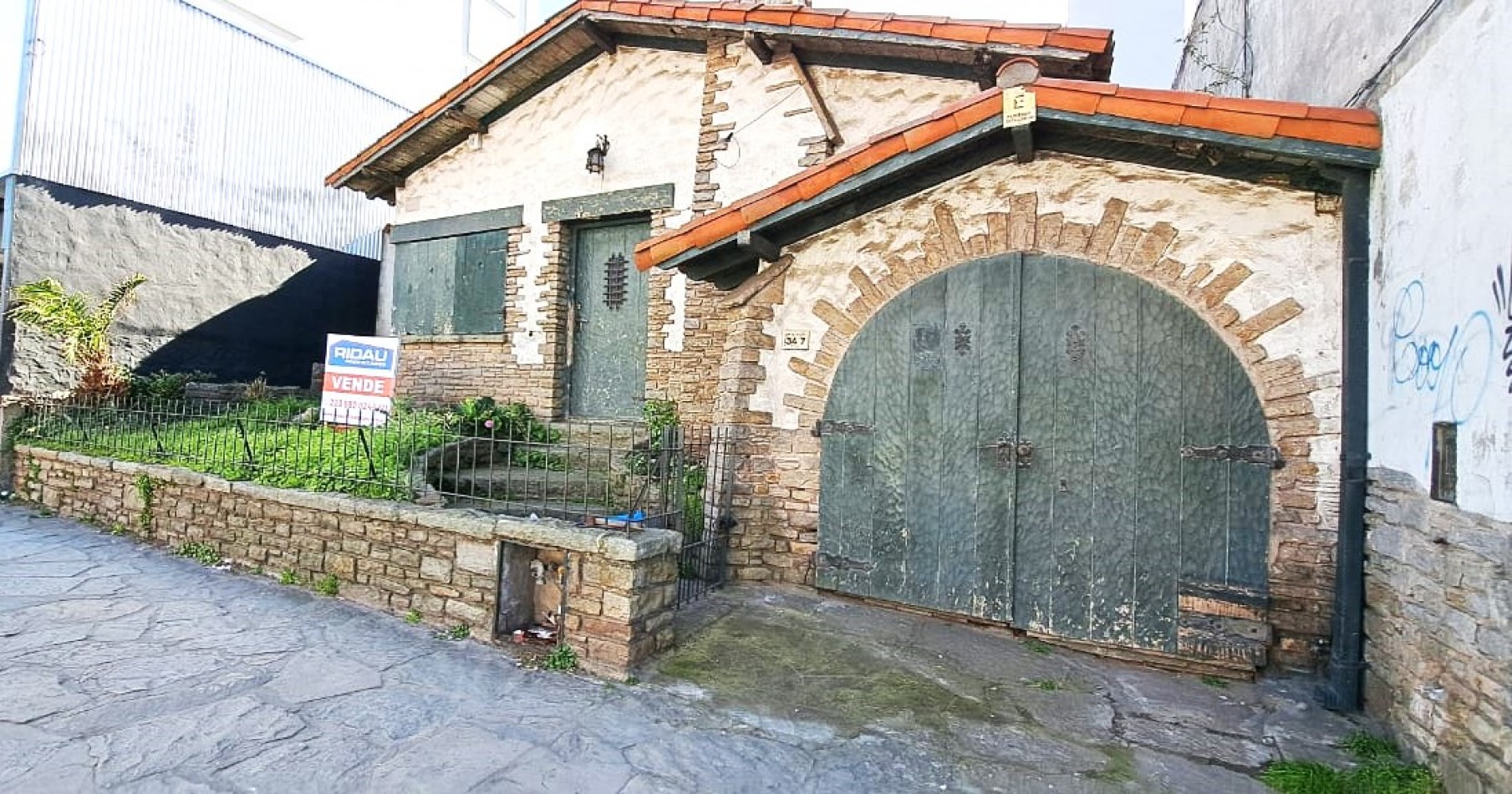 LOTE con casa a demoler sobre: 10,40 x 22,50- C1a