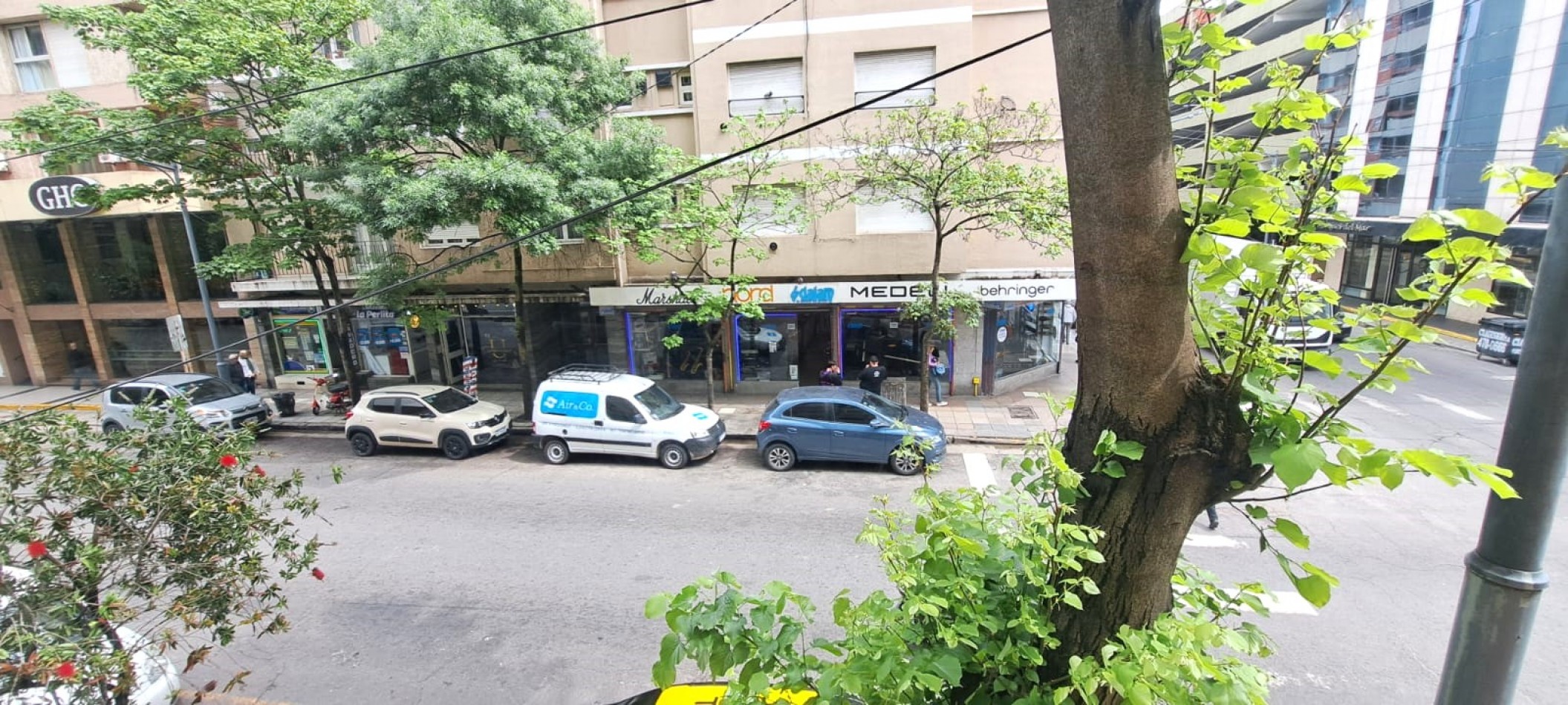 ALQ. 24 m. 2 amb frente- Centro MdP