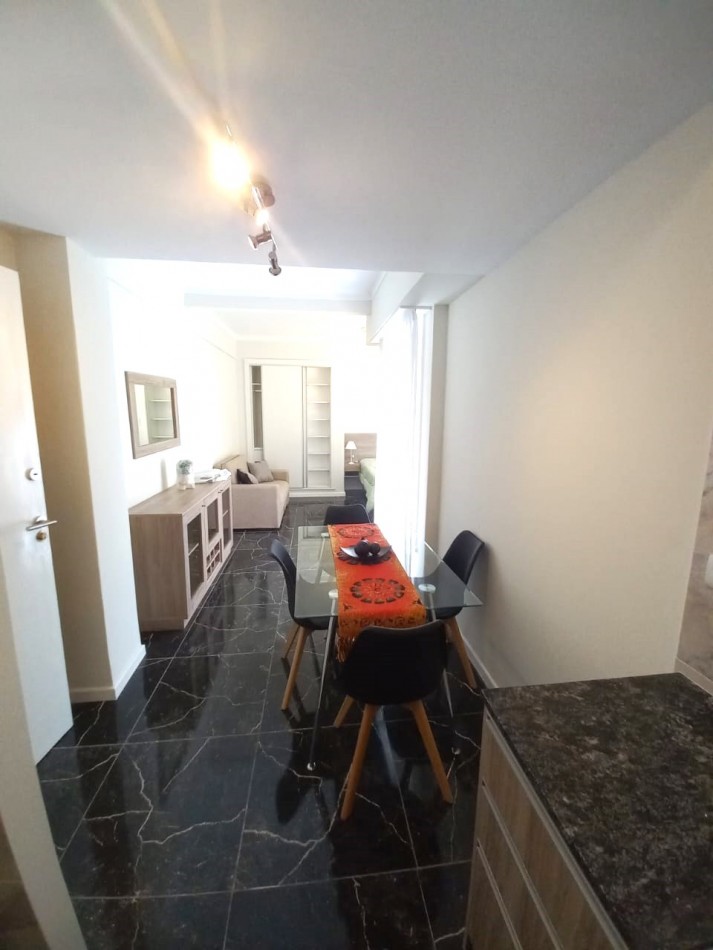 1 amb lateral con balcon -reciclado MdP