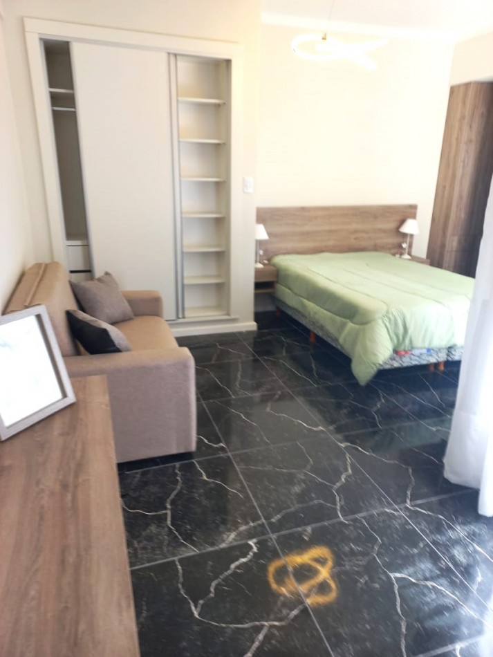 1 amb lateral con balcon -reciclado MdP