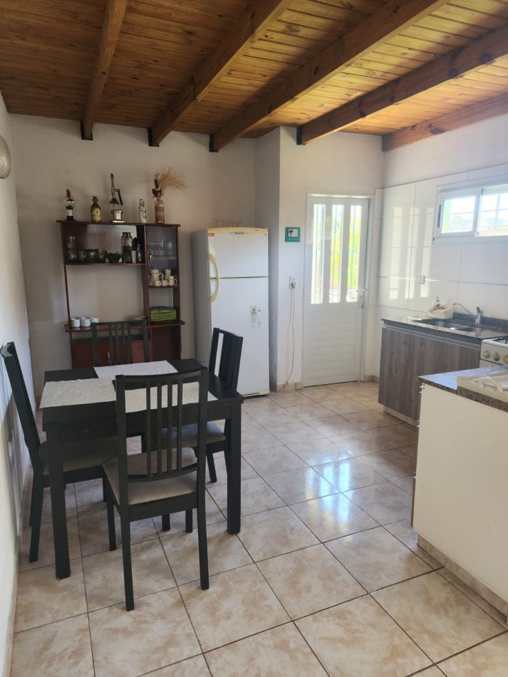 Alq. 12 meses- chalet 3 amb.- Acantilados 