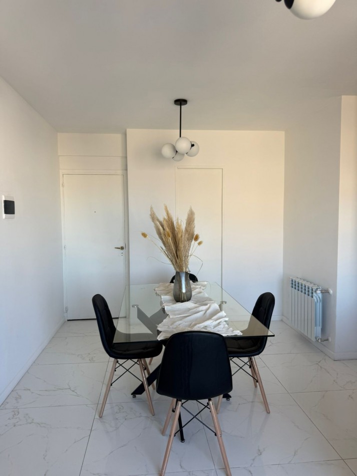 3 amb frente con balcon- reciclado y amoblado- La perla MDP