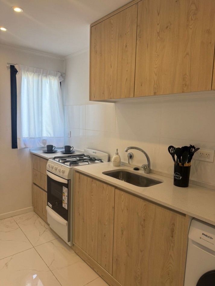 3 amb frente con balcon- reciclado y amoblado- La perla MDP