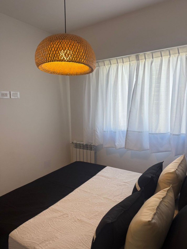 3 amb frente con balcon- reciclado y amoblado- La perla MDP