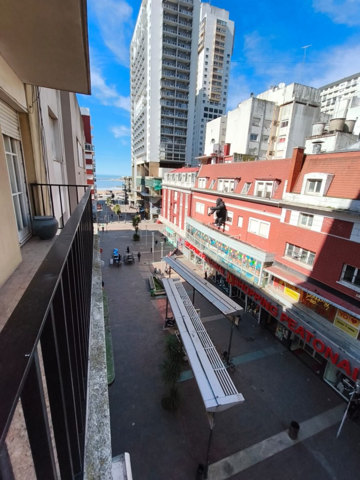 3 amb con balcon dep. servicio - 2 baños peatonal MDP