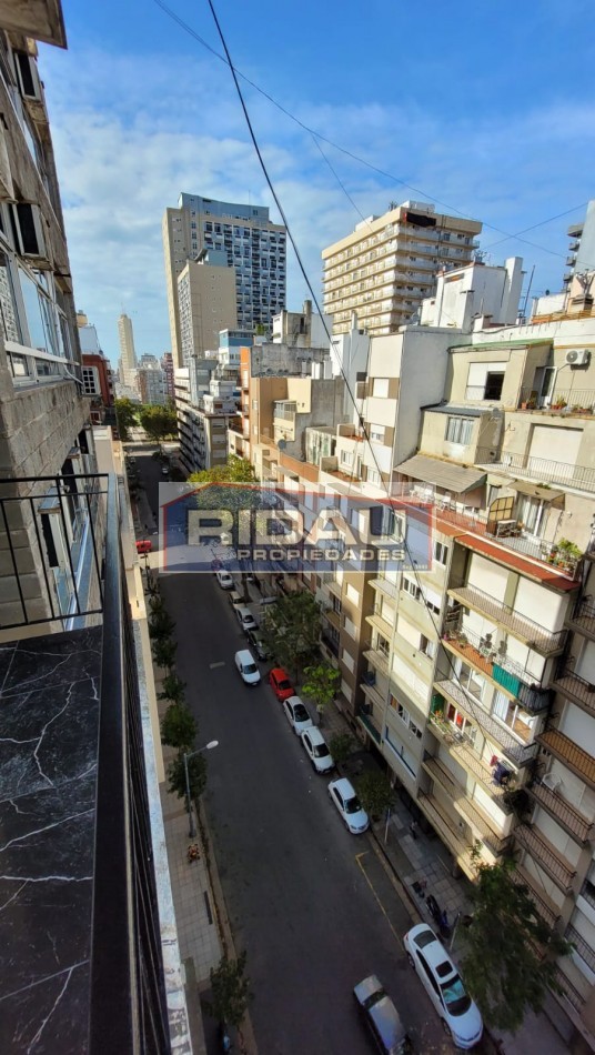 2 amb frente con balcon- Reciclado y Amoblado- MDP