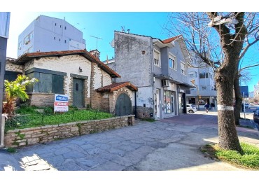 LOTE con casa a demoler sobre: 10,40 x 22,50- C1a